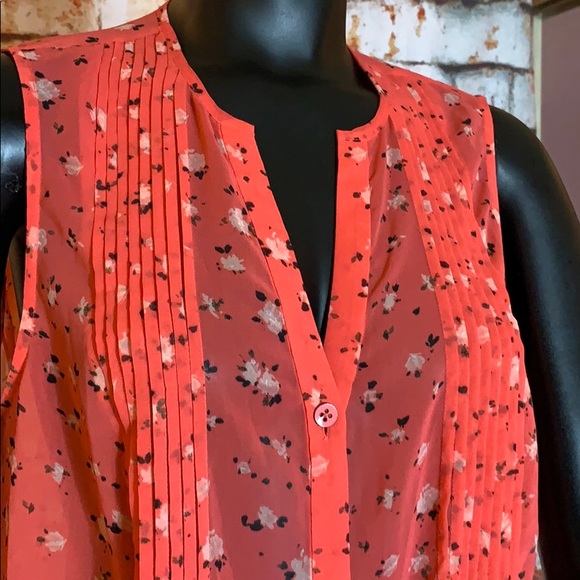 Cabi Blossom Coral Pin Tuck Blouse - Picture 4 of 7